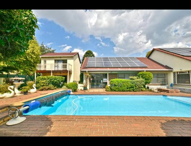 9 BEDROOM HOUSE FOR SALE IN BRACKENHURST